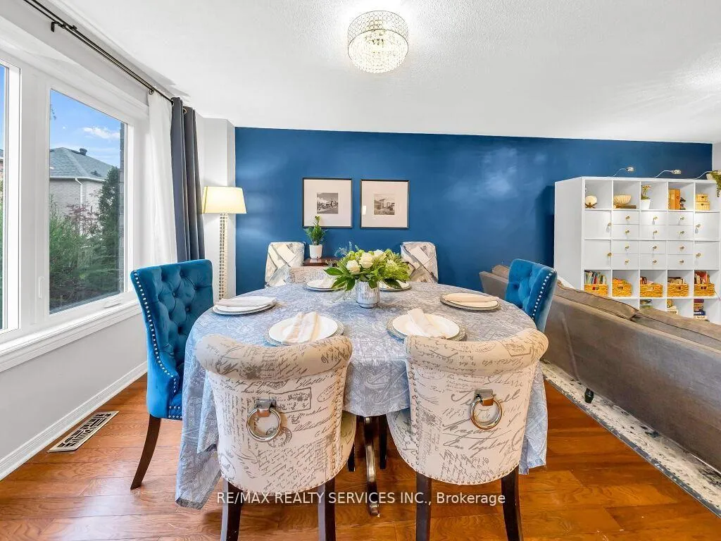 Photo 11 of 13 Mistycreek Crescent, Brampton, Fletcher's Meadow — HOMEH