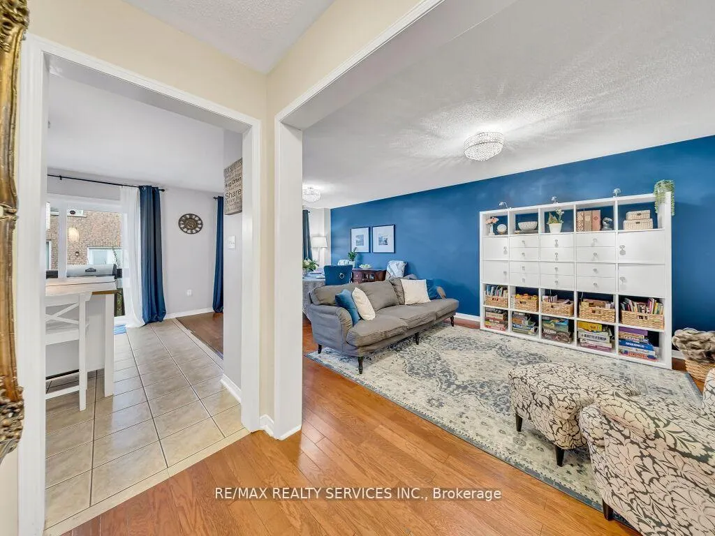 Photo 12 of 13 Mistycreek Crescent, Brampton, Fletcher's Meadow — HOMEH