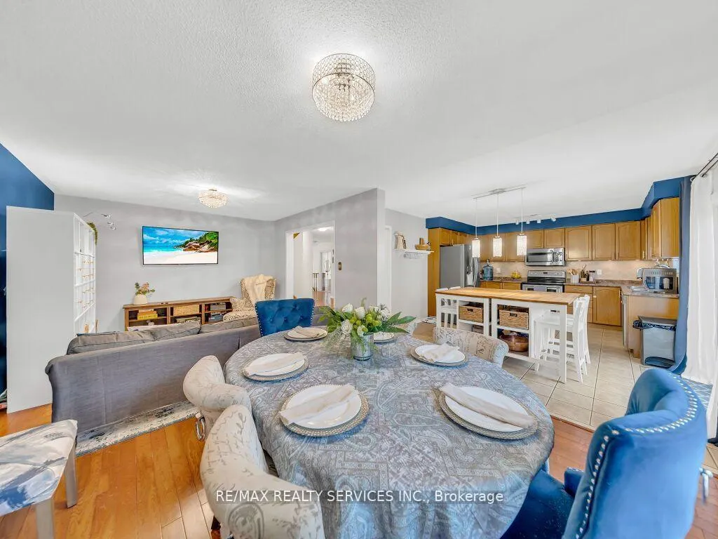 Photo 13 of 13 Mistycreek Crescent, Brampton, Fletcher's Meadow — HOMEH