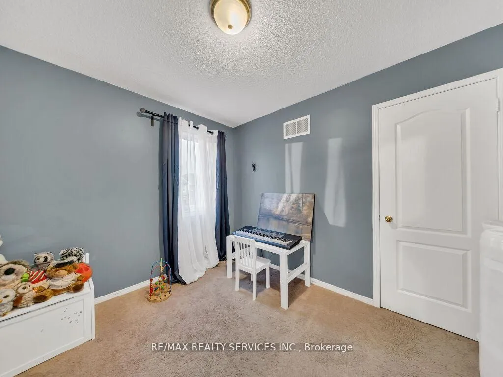 Photo 29 of 13 Mistycreek Crescent, Brampton, Fletcher's Meadow — HOMEH
