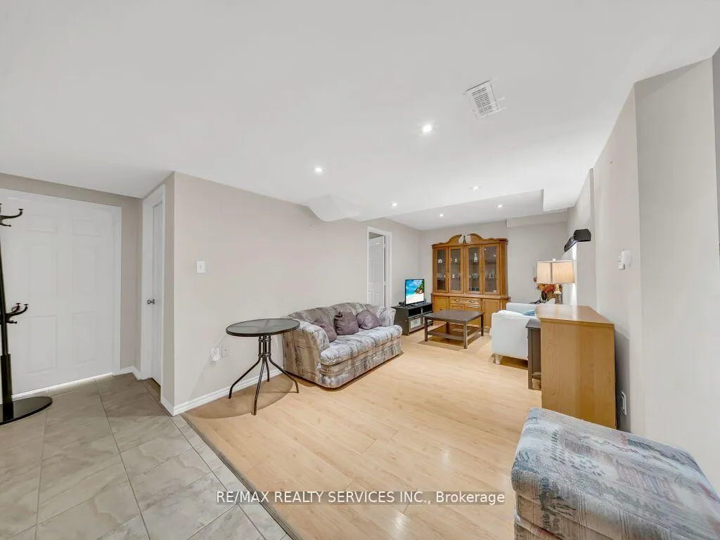 Photo 36 of 13 Mistycreek Crescent, Brampton, Fletcher's Meadow — HOMEH