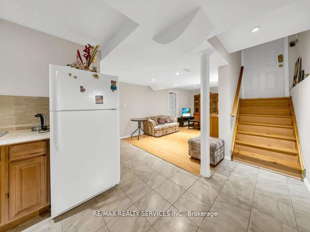 Photo 37 of 13 Mistycreek Crescent, Brampton, Fletcher's Meadow — HOMEH