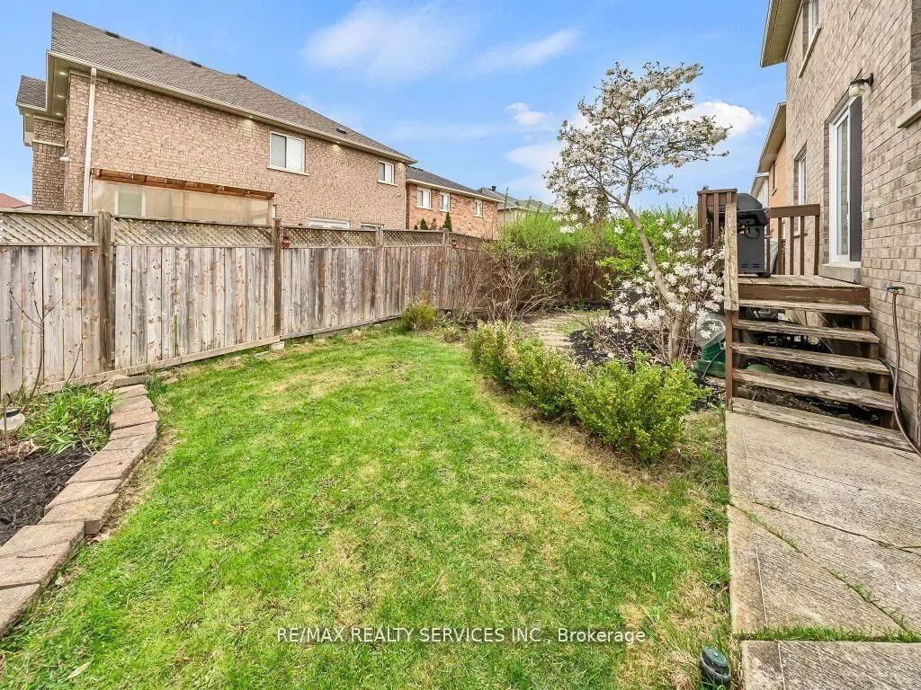 Photo 43 of 13 Mistycreek Crescent, Brampton, Fletcher's Meadow — HOMEH