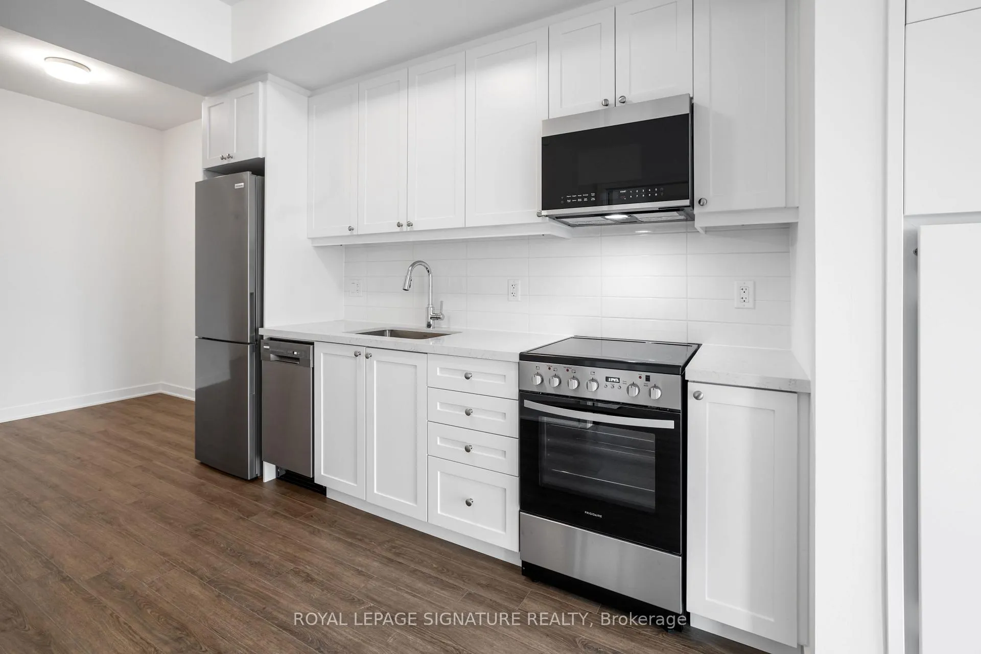 Photo 10 of Unit 524, 51 Clarington Boulevard, Clarington, Bowmanville — HOMEH