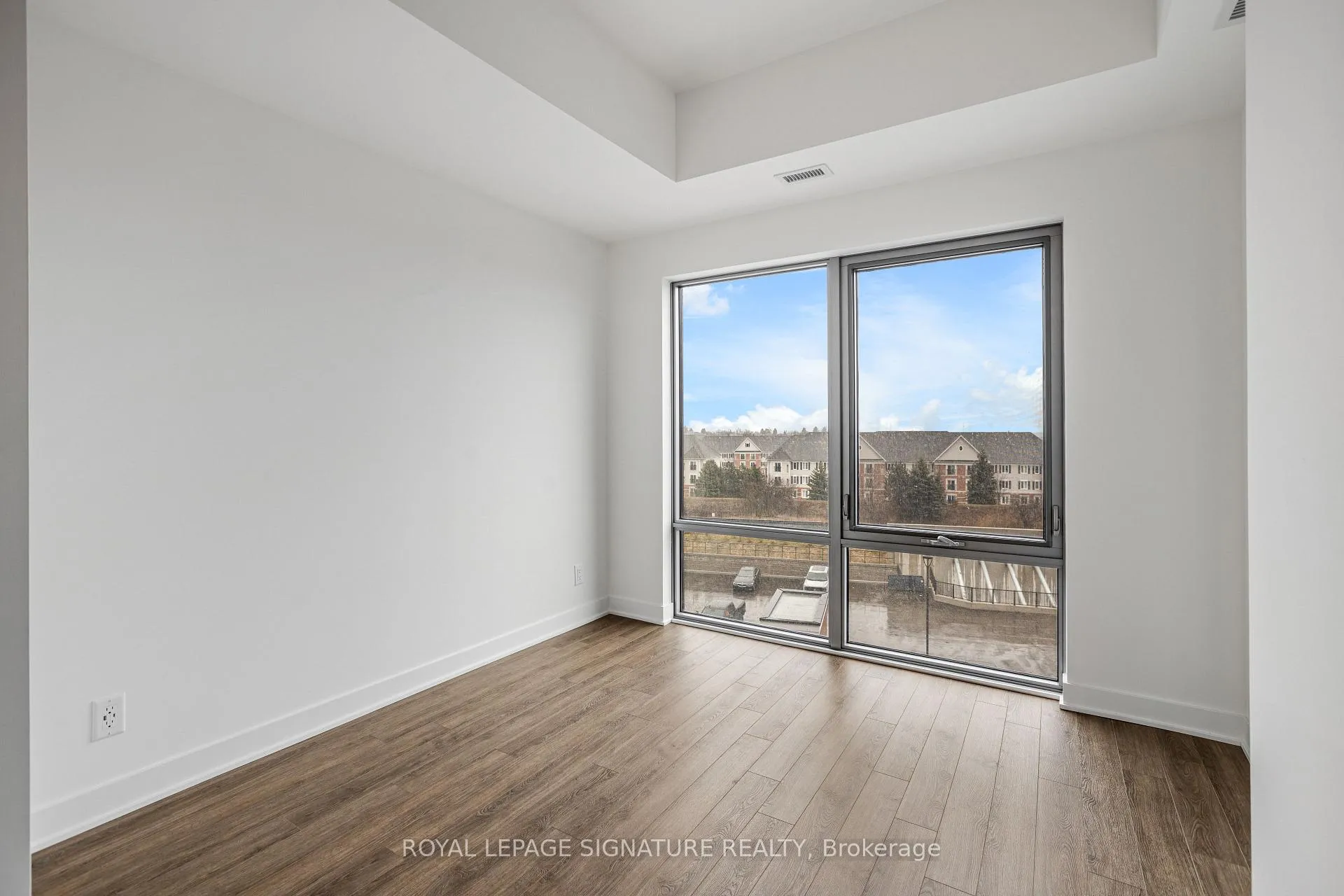 Photo 15 of Unit 524, 51 Clarington Boulevard, Clarington, Bowmanville — HOMEH