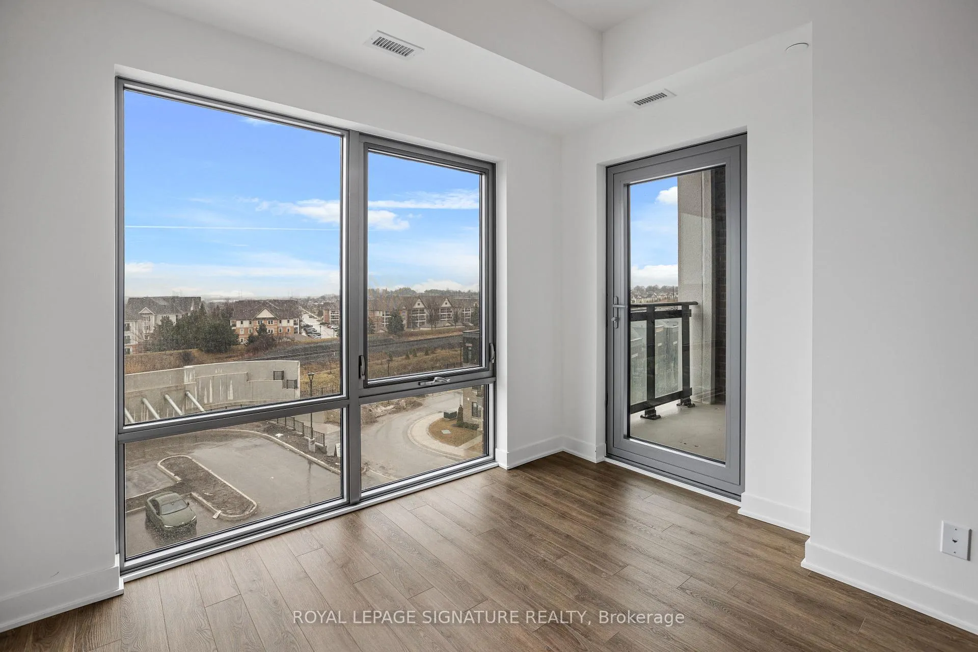 Photo 18 of Unit 524, 51 Clarington Boulevard, Clarington, Bowmanville — HOMEH