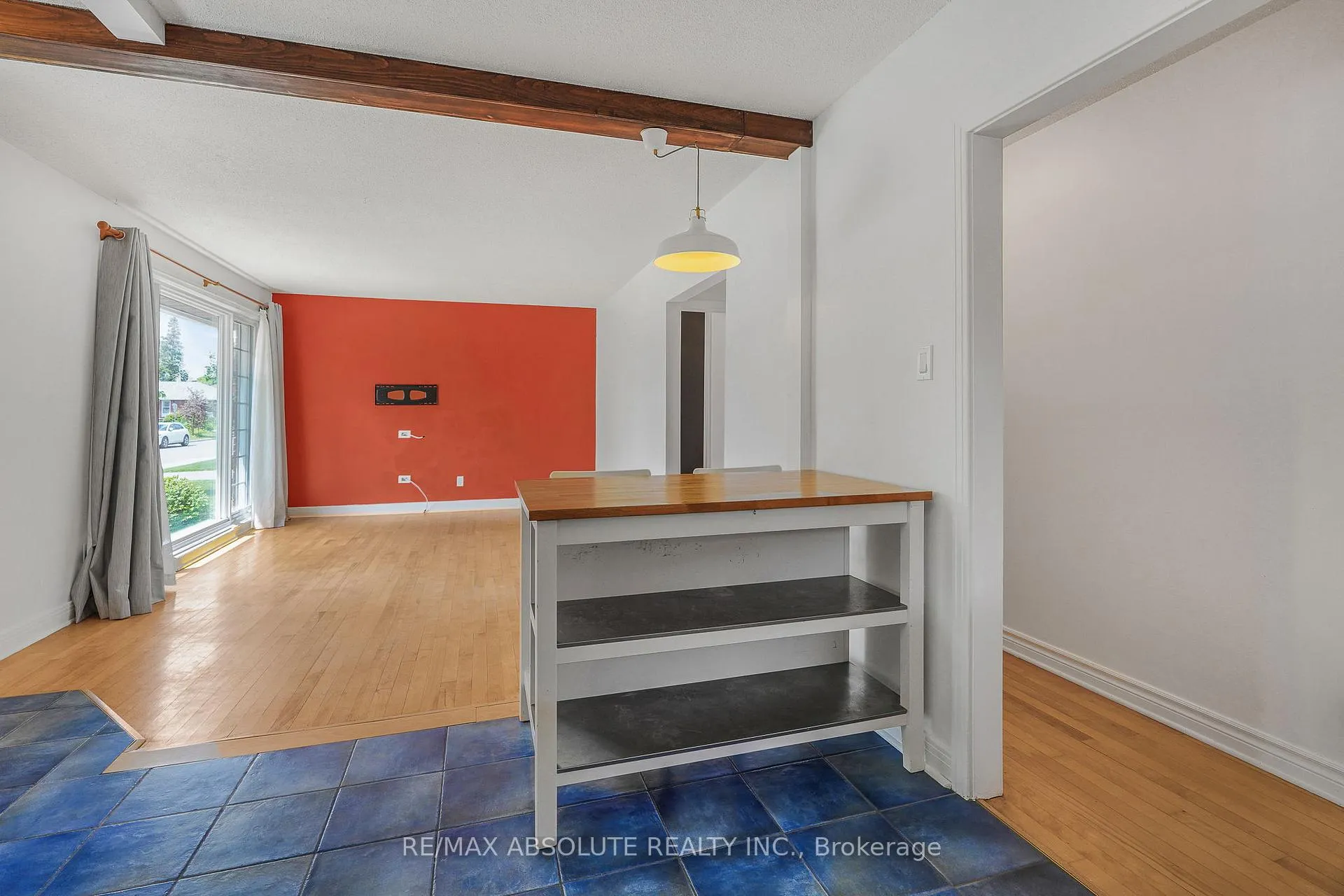Photo 10 of 731 Borthwick Avenue, Ottawa, Castle Heights/Rideau High — HOMEH