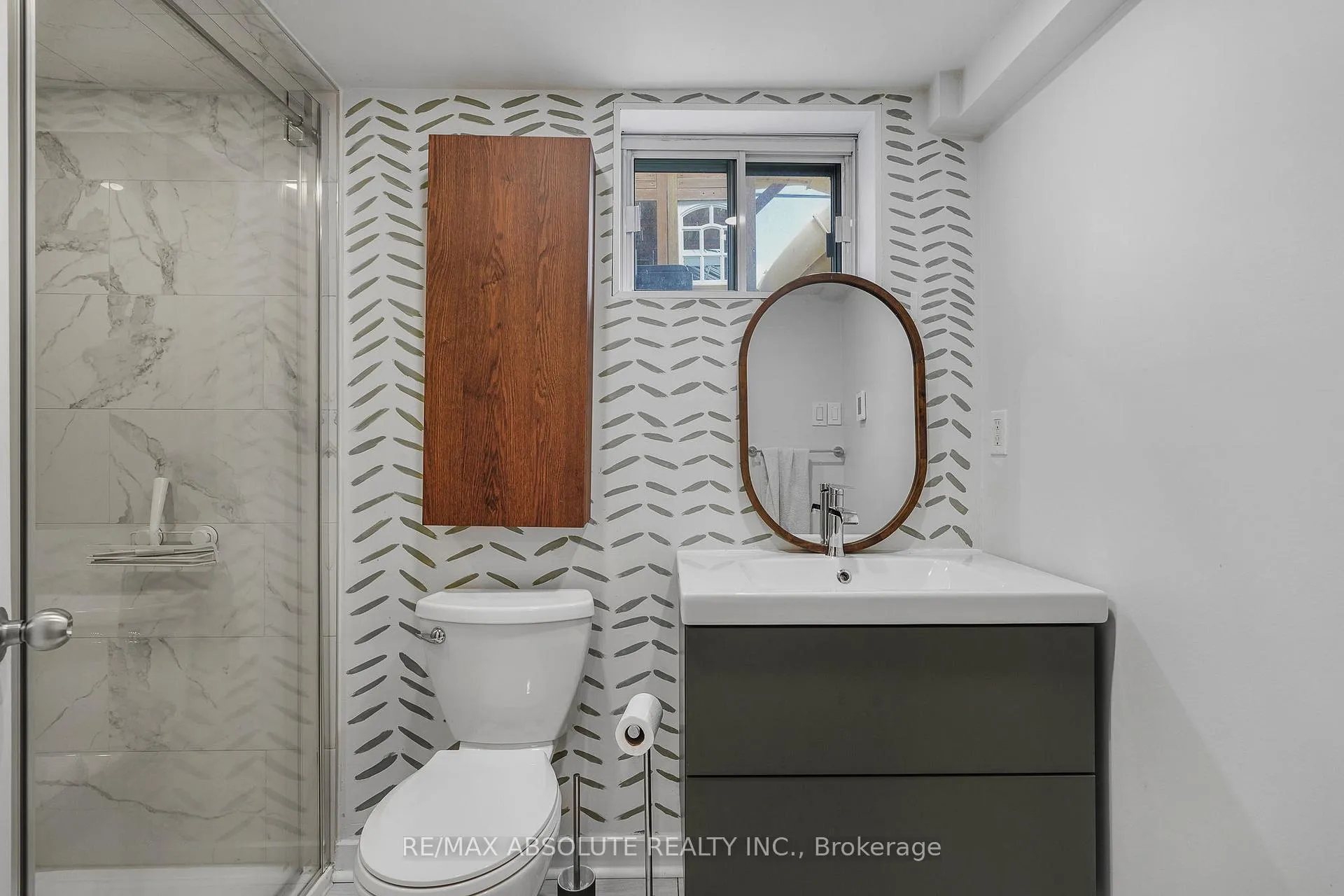 Photo 19 of 731 Borthwick Avenue, Ottawa, Castle Heights/Rideau High — HOMEH