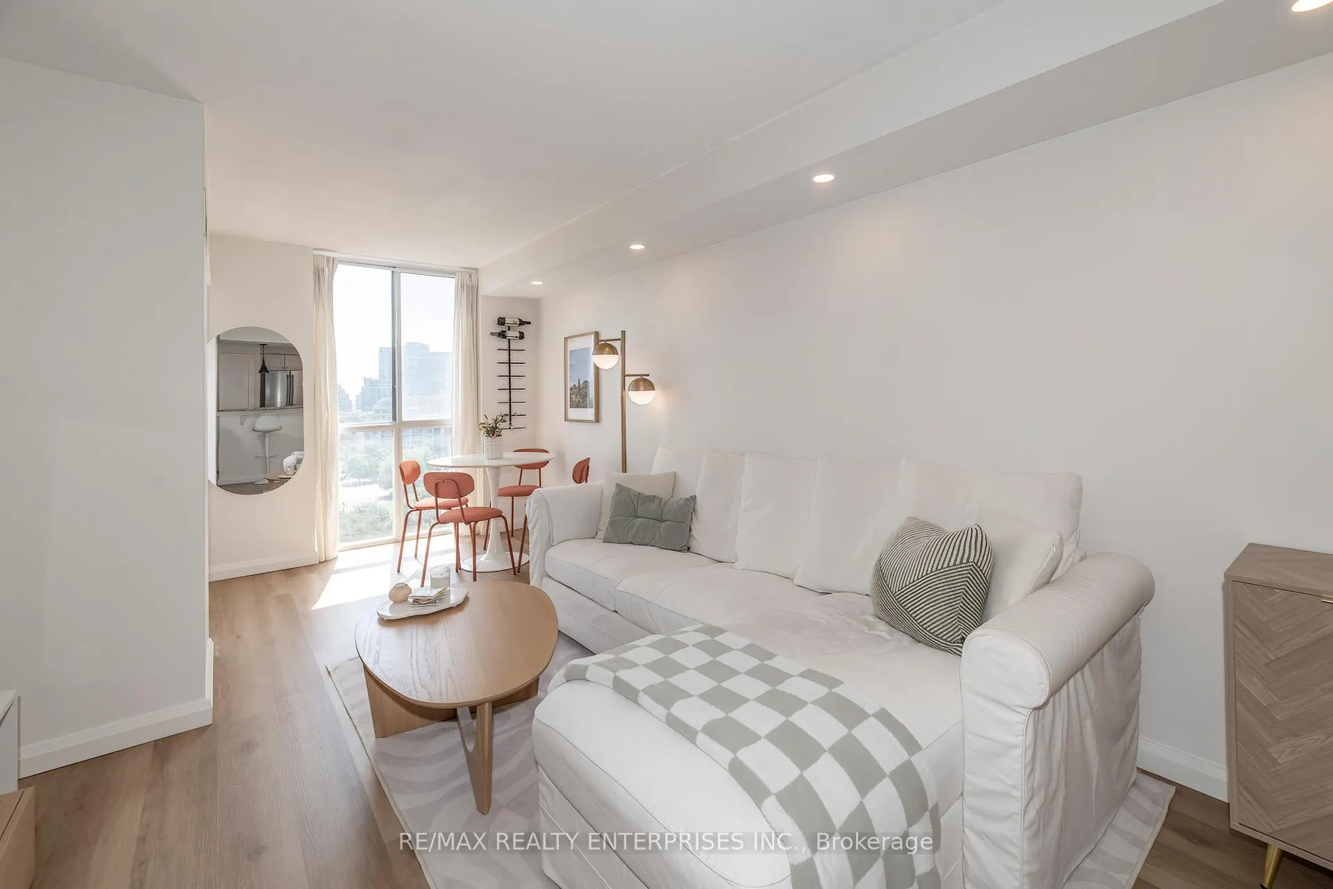 Photo 2 of Unit 1108, 801 King Street W, Toronto, Niagara — HOMEH