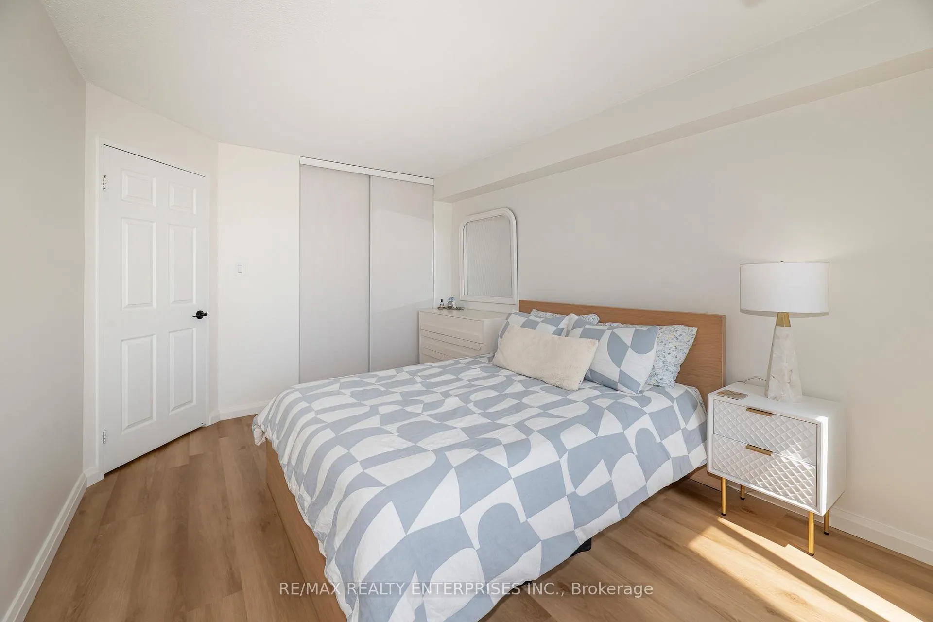 Photo 13 of Unit 1108, 801 King Street W, Toronto, Niagara — HOMEH