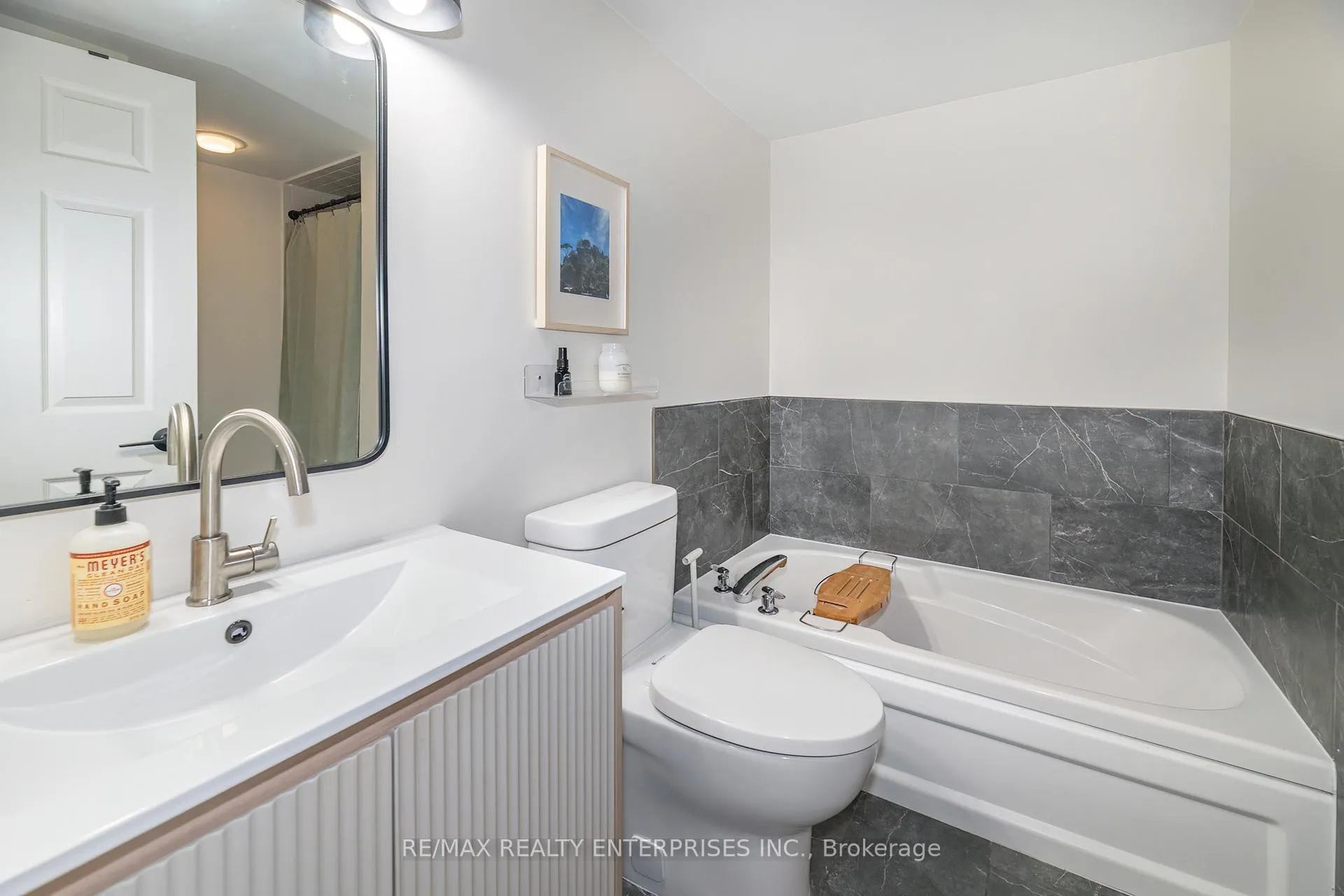 Photo 14 of Unit 1108, 801 King Street W, Toronto, Niagara — HOMEH