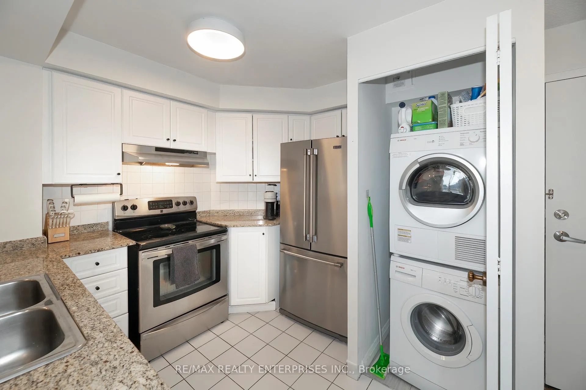 Photo 16 of Unit 1108, 801 King Street W, Toronto, Niagara — HOMEH