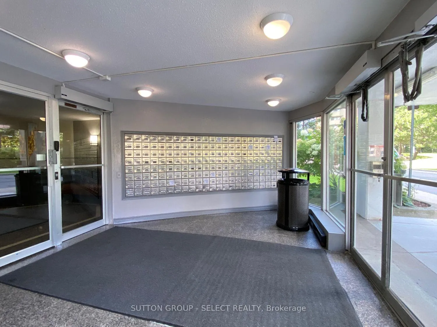 Photo 4 of Unit 1505, 1105 Jalna Boulevard, London, South X — HOMEH