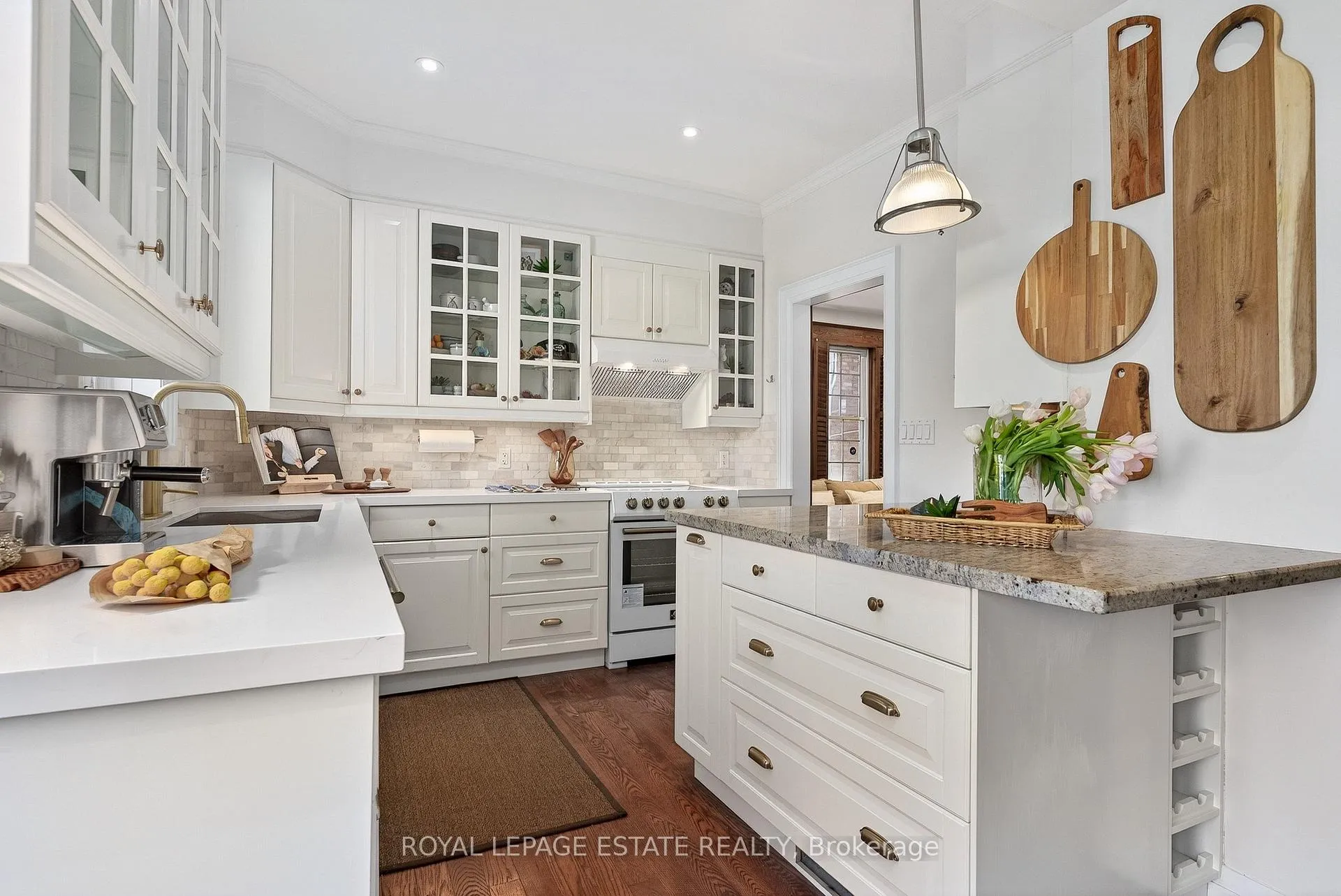 Photo 15 of 289 Beech Avenue, Toronto, The Beaches — HOMEH