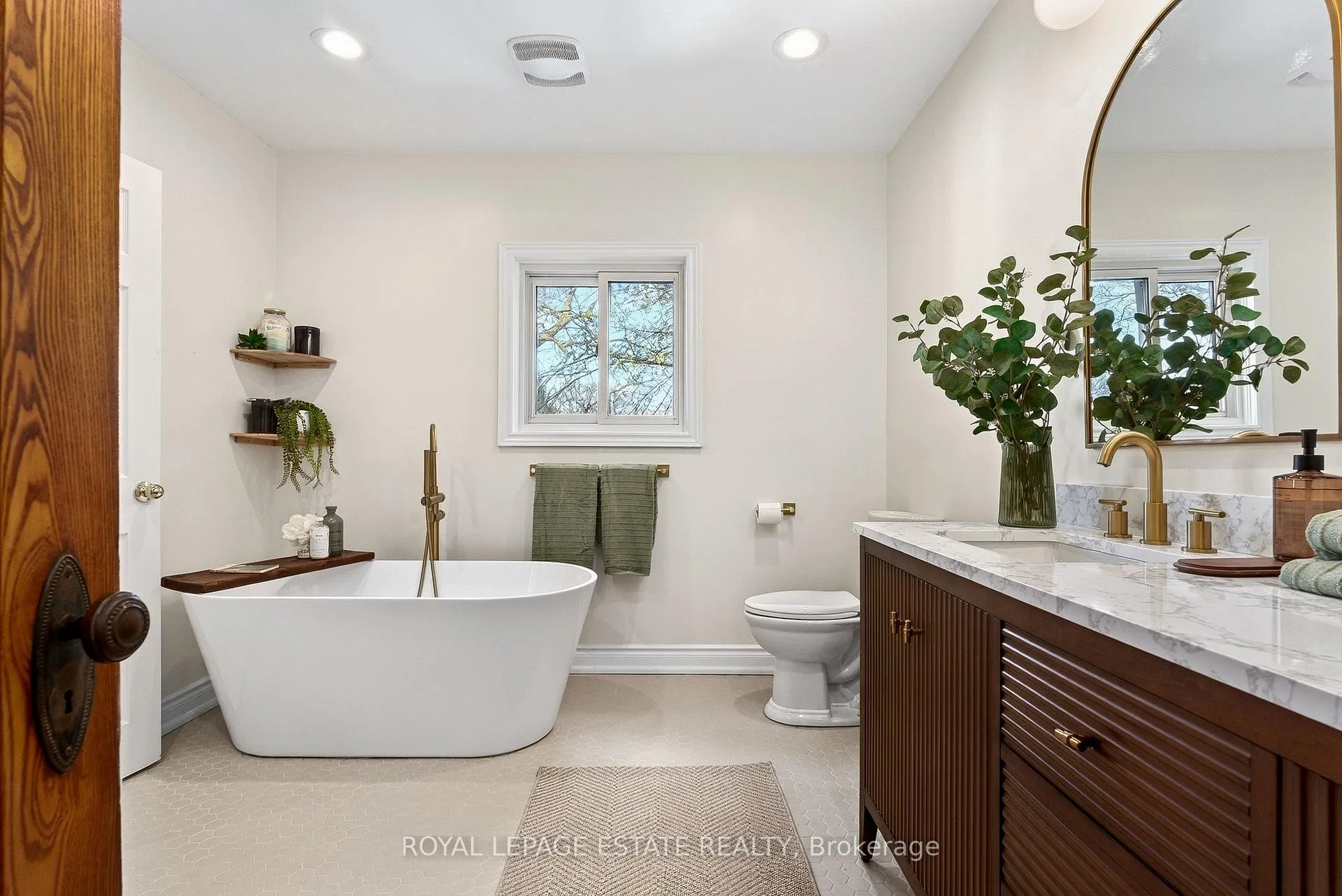 Photo 22 of 289 Beech Avenue, Toronto, The Beaches — HOMEH