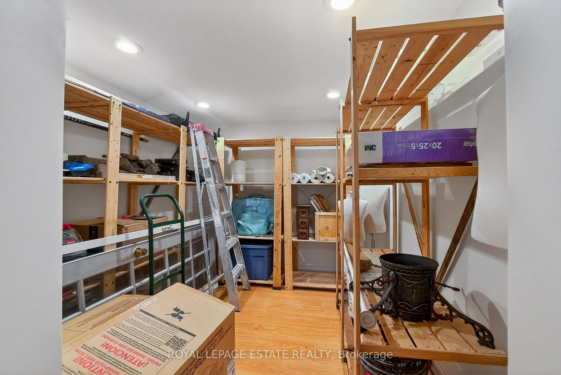 Photo 43 of 289 Beech Avenue, Toronto, The Beaches — HOMEH