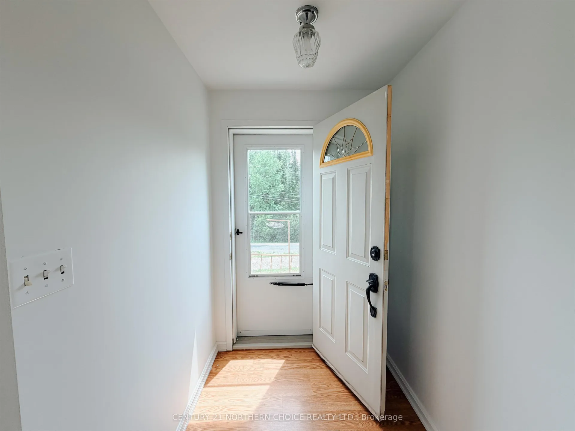 Photo 10 of 134 Rabbit Lake Road, Kenora, Rabbit Lake — HOMEH