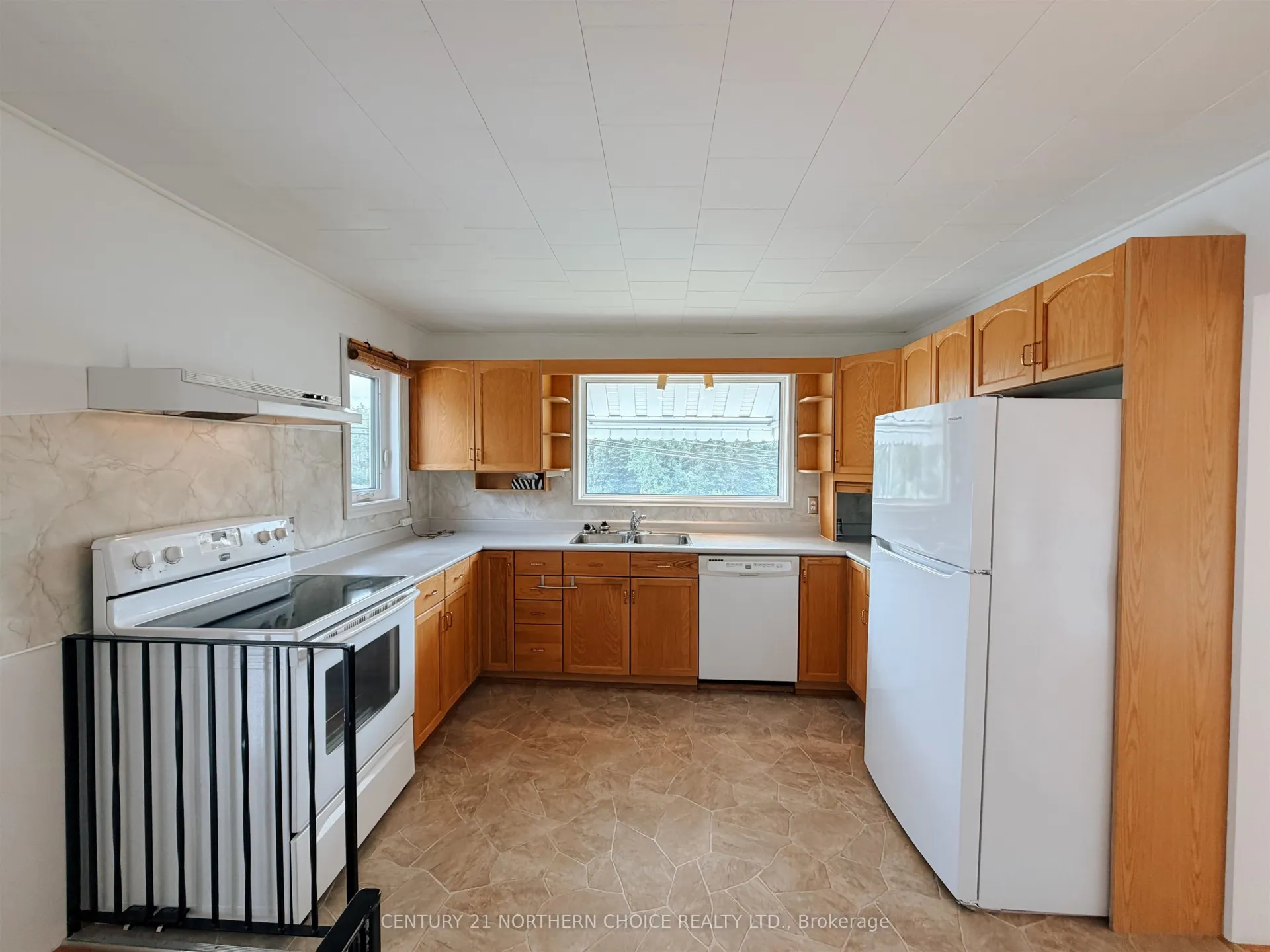 Photo 11 of 134 Rabbit Lake Road, Kenora, Rabbit Lake — HOMEH