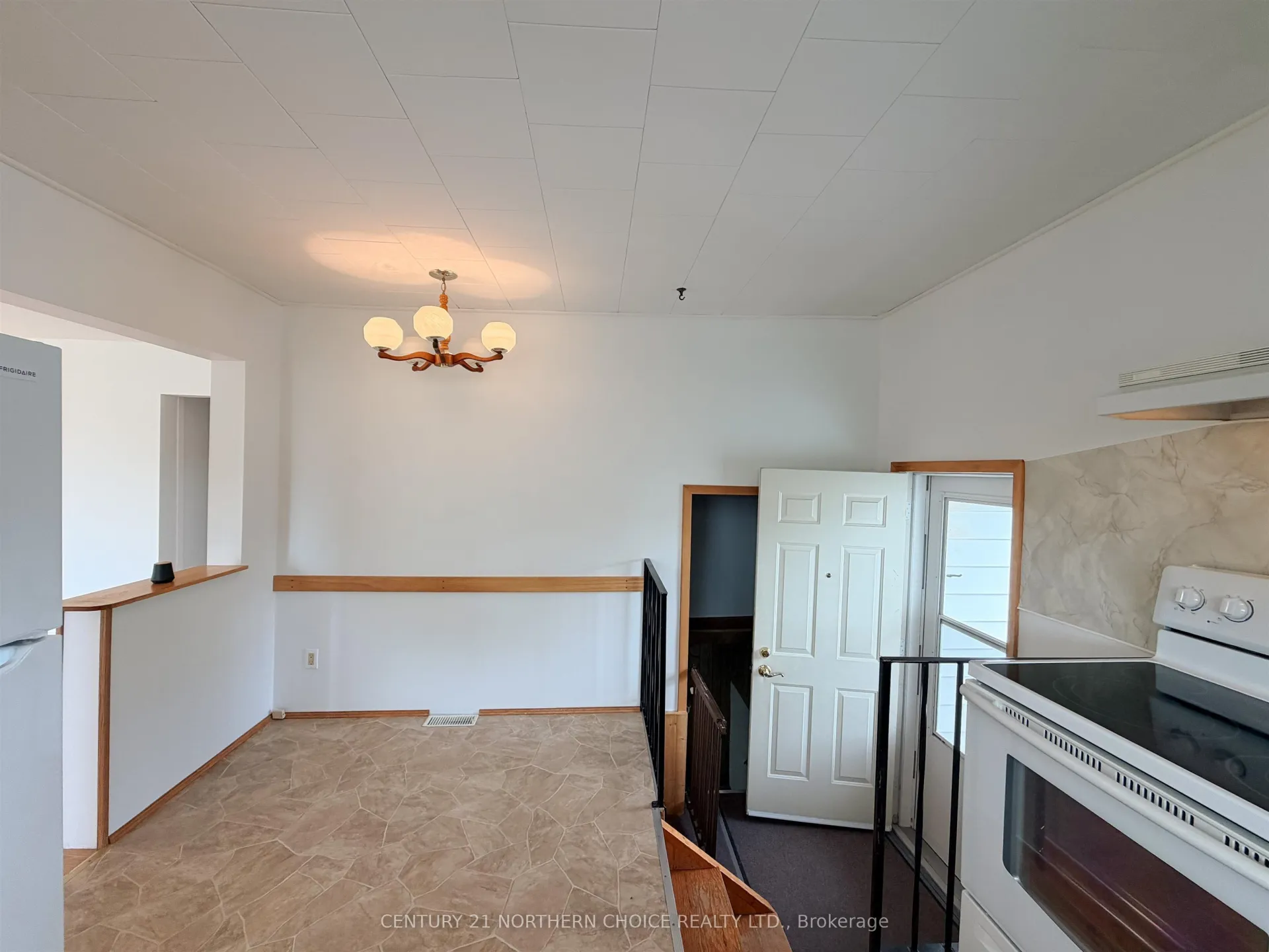Photo 13 of 134 Rabbit Lake Road, Kenora, Rabbit Lake — HOMEH