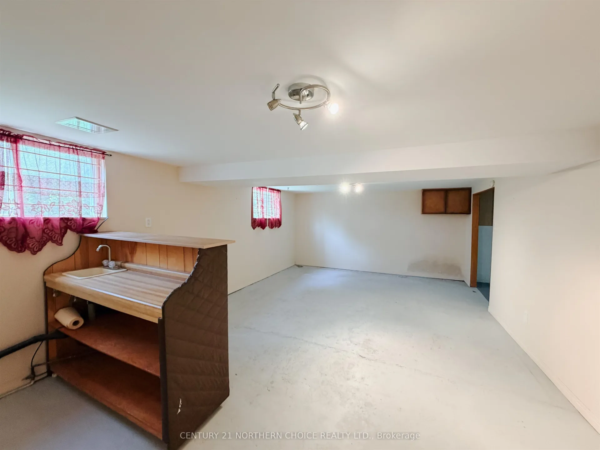 Photo 35 of 134 Rabbit Lake Road, Kenora, Rabbit Lake — HOMEH