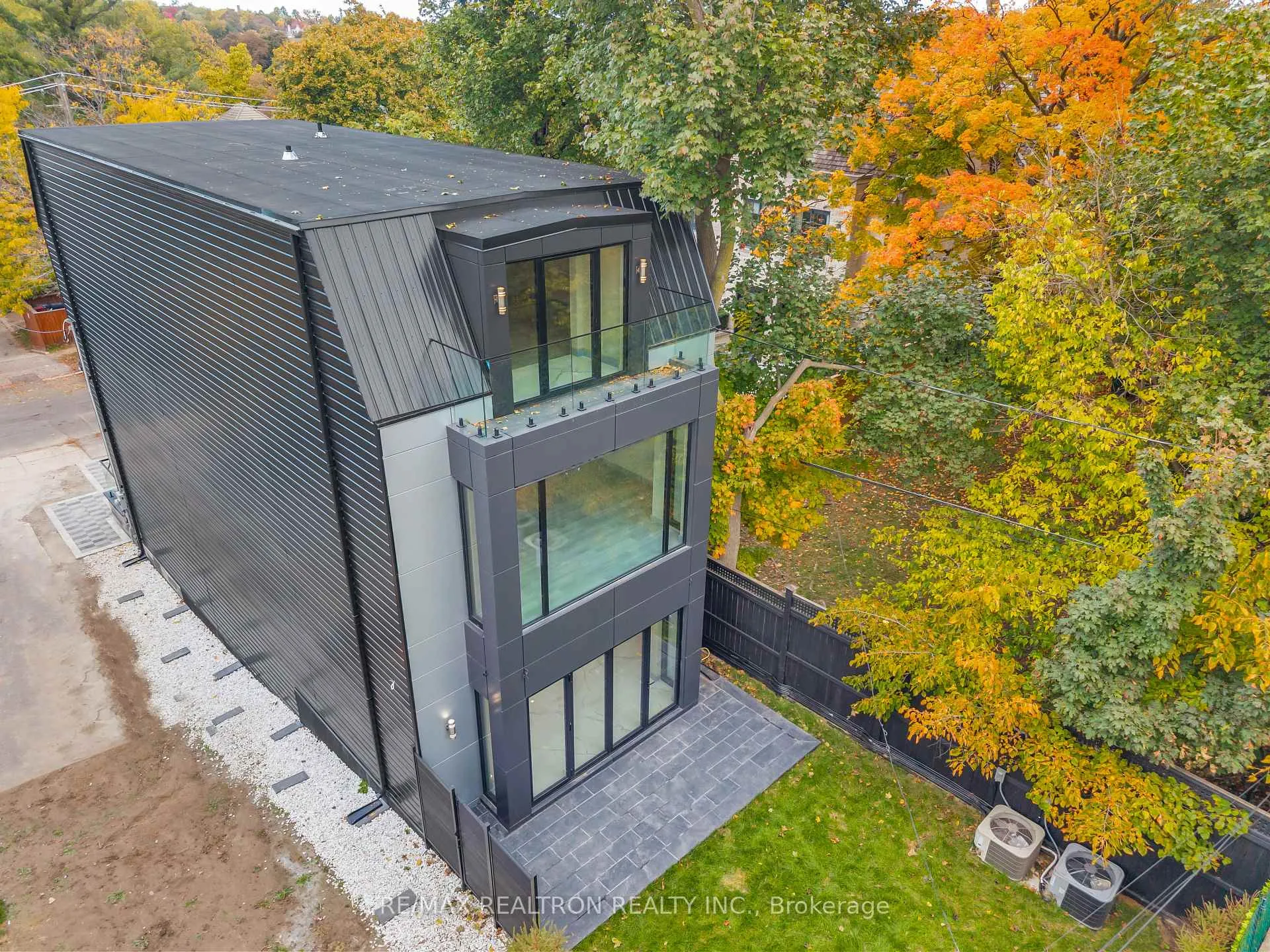Photo 3 of 71 Ardmore Road, Toronto, Forest Hill South — HOMEH