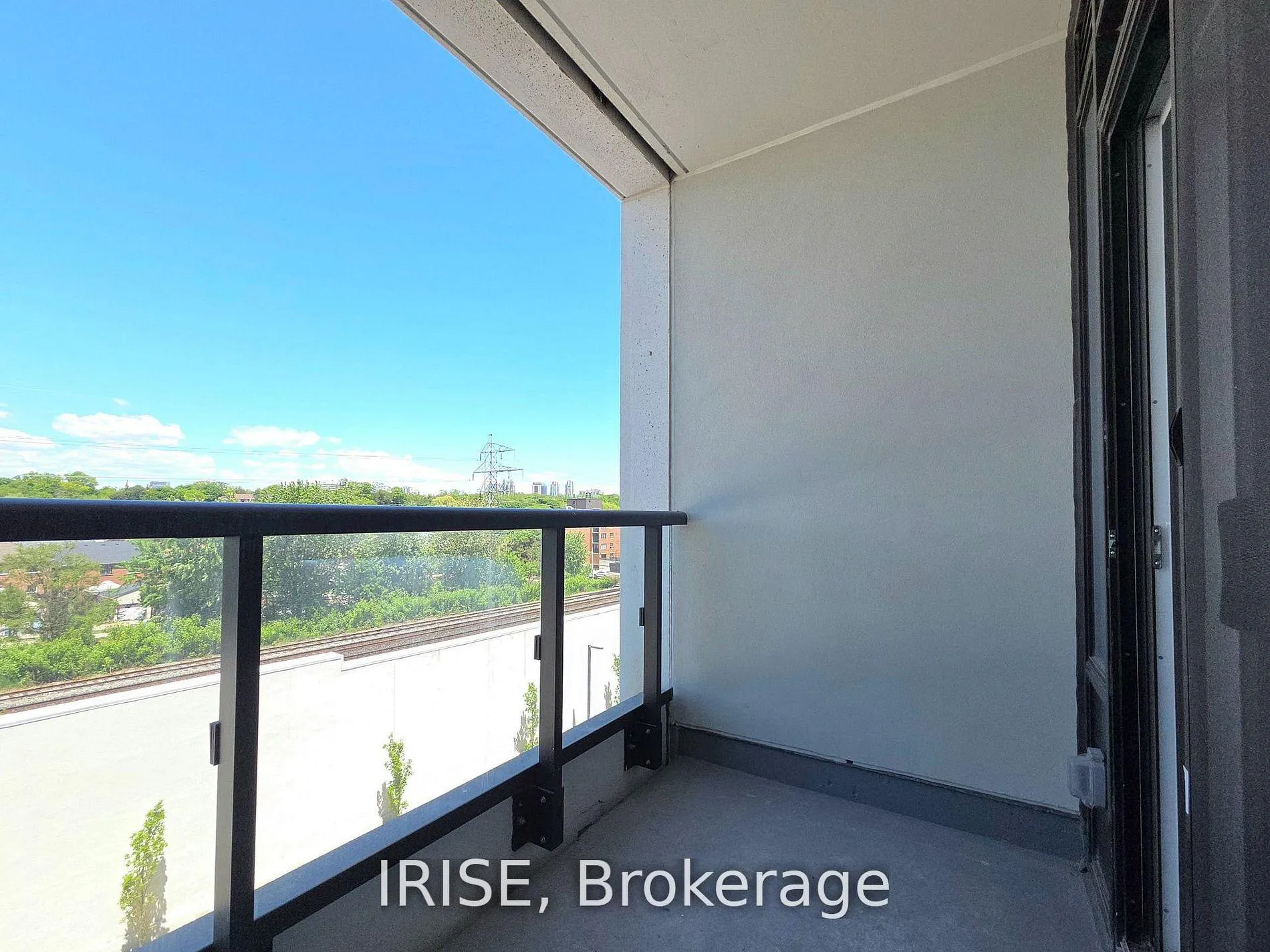 Photo 3 of Unit 415, 858 Dupont Street, Toronto, Dovercourt-Wallace Emerson-Junction — HOMEH