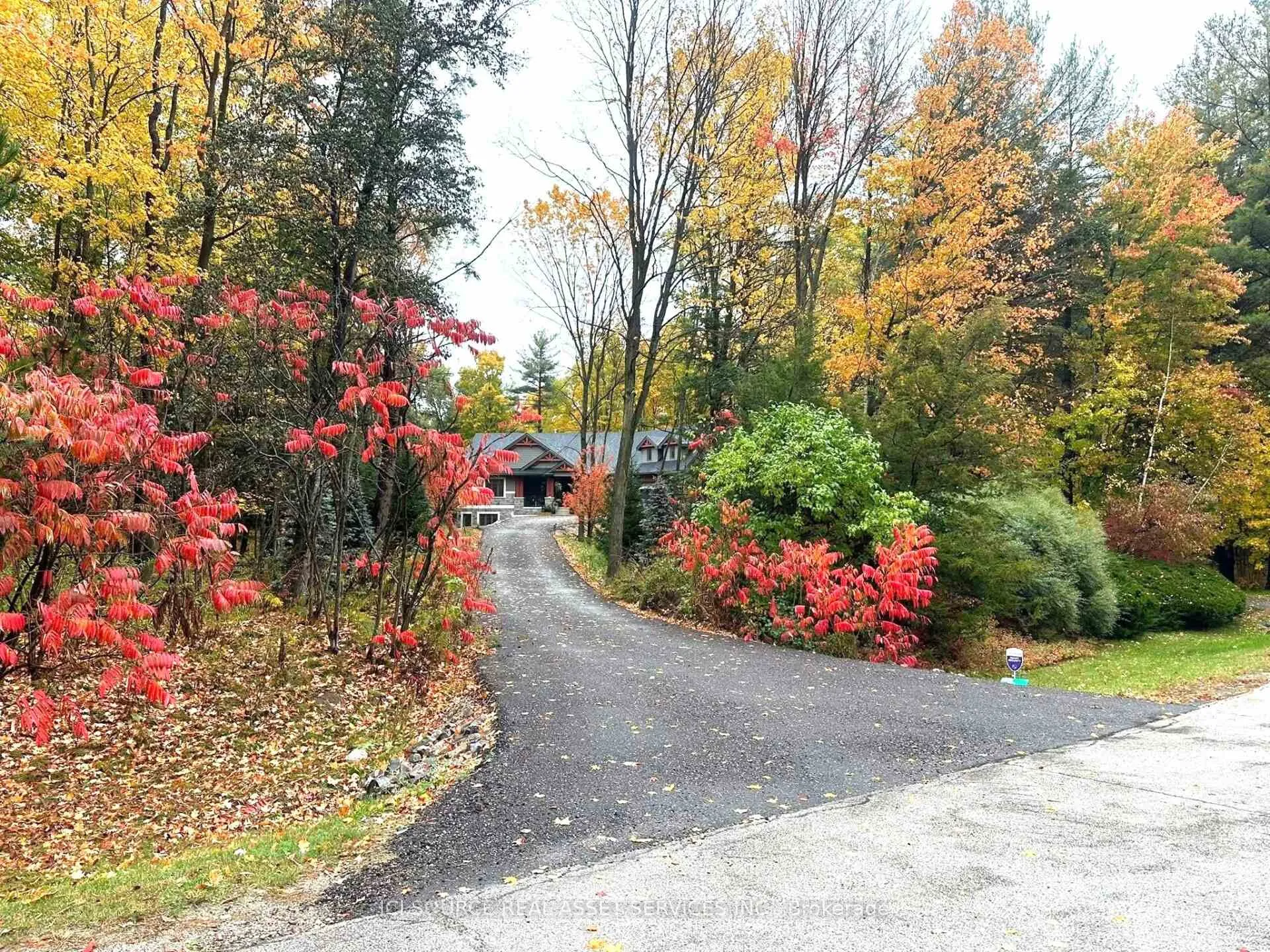 Photo 6 of 13 Timberrun Court, Hamilton, Rural Flamborough — HOMEH