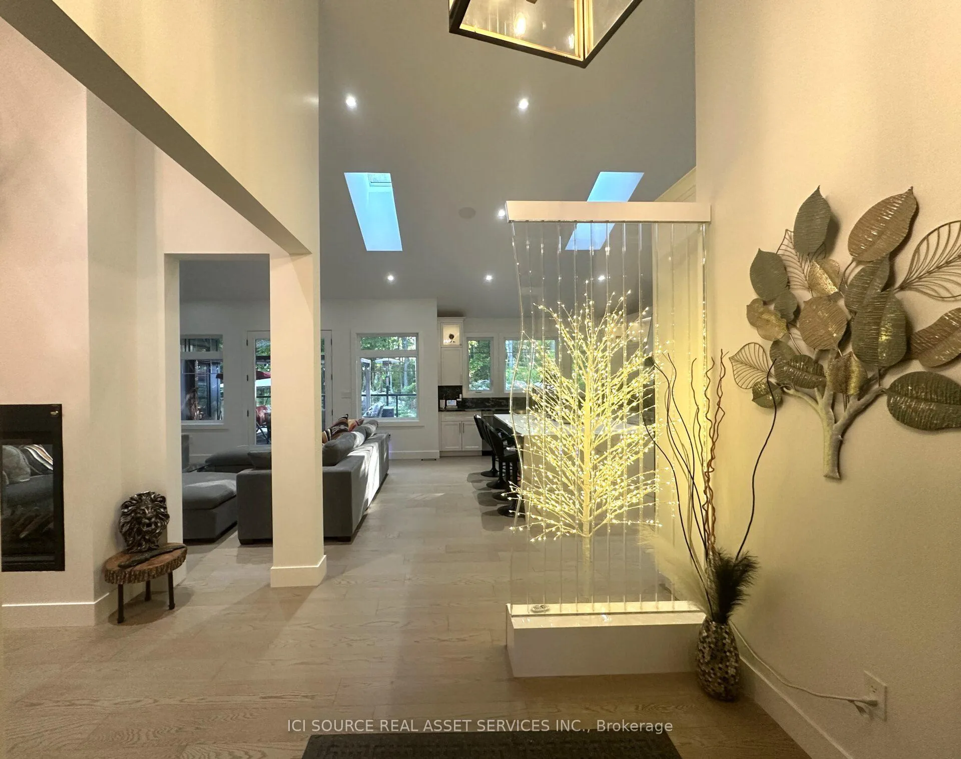 Photo 8 of 13 Timberrun Court, Hamilton, Rural Flamborough — HOMEH