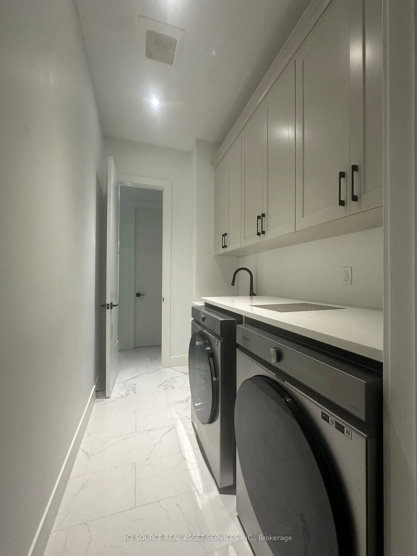 Photo 21 of 13 Timberrun Court, Hamilton, Rural Flamborough — HOMEH