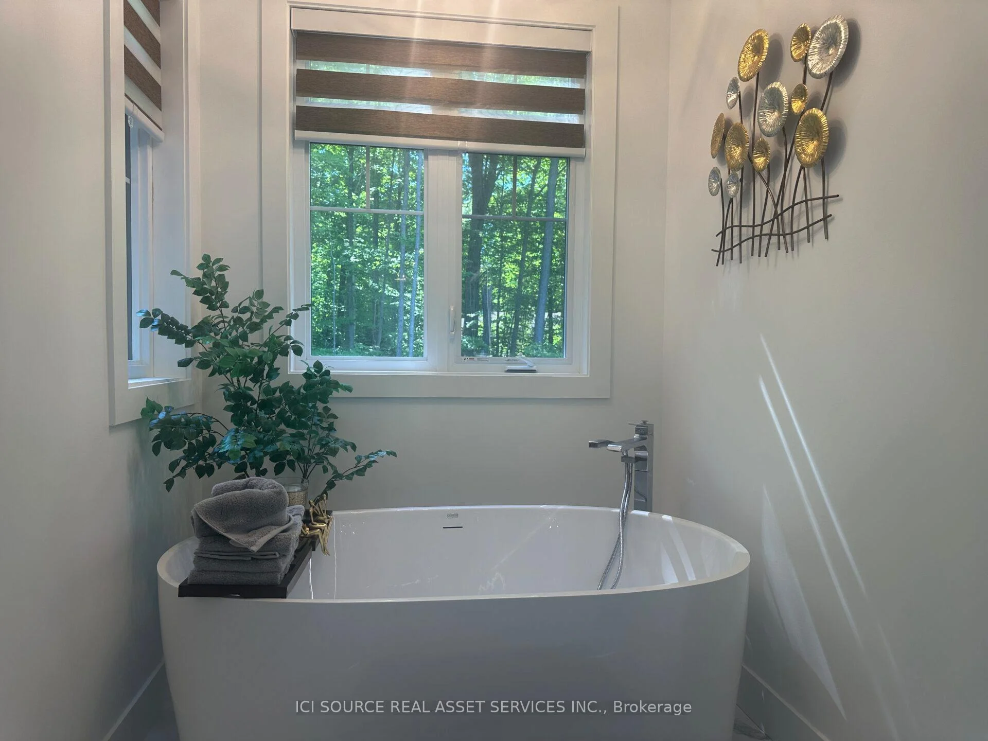 Photo 59 of 13 Timberrun Court, Hamilton, Rural Flamborough — HOMEH