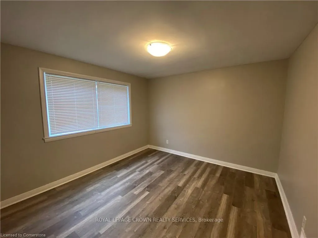 Photo 5 of Unit 2, 34 Burn Place, Kitchener, Cherry Hill — HOMEH