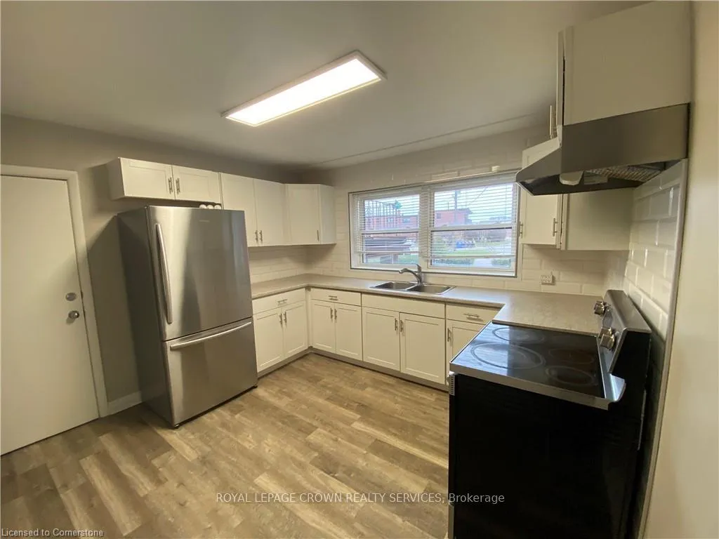 Photo 13 of Unit 2, 34 Burn Place, Kitchener, Cherry Hill — HOMEH