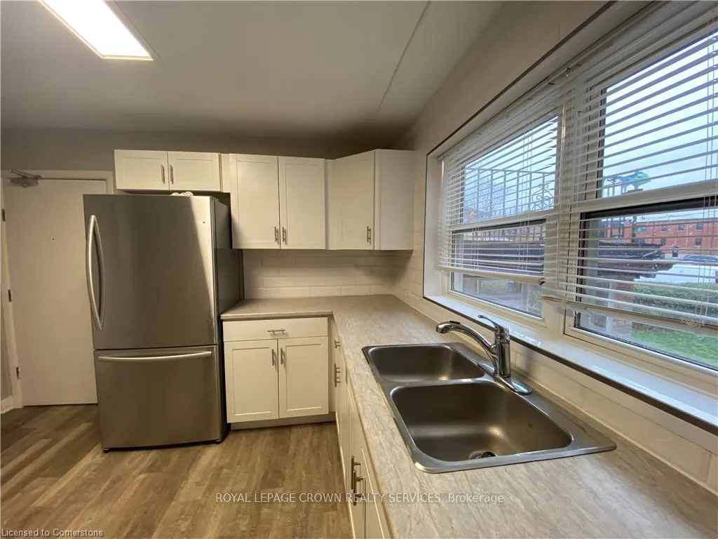 Photo 14 of Unit 2, 34 Burn Place, Kitchener, Cherry Hill — HOMEH
