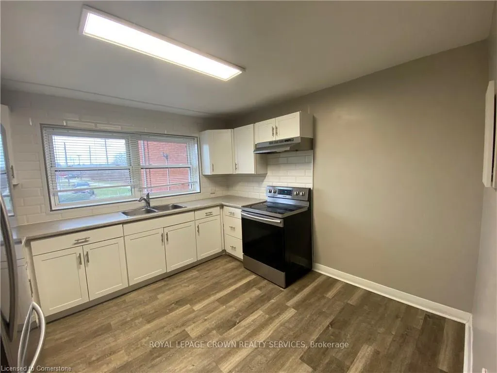 Photo 15 of Unit 2, 34 Burn Place, Kitchener, Cherry Hill — HOMEH