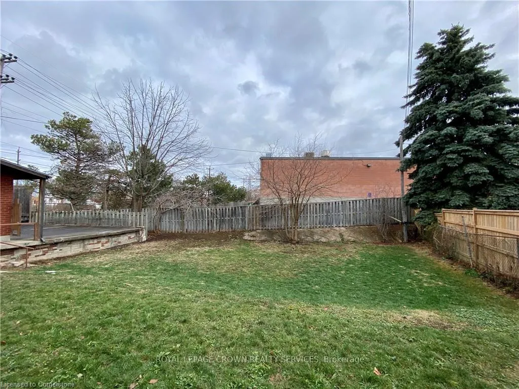 Photo 16 of Unit 2, 34 Burn Place, Kitchener, Cherry Hill — HOMEH