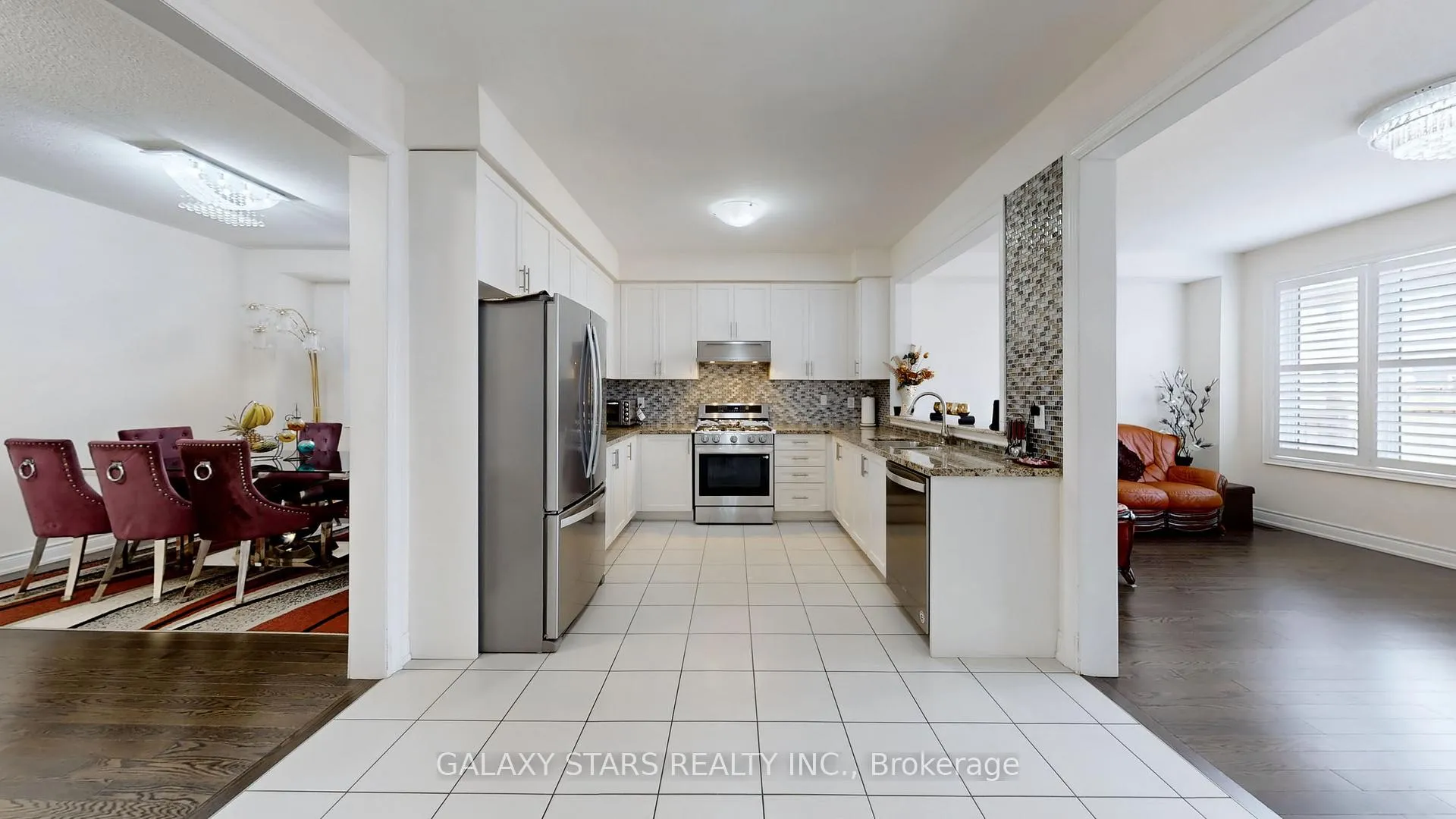 Photo 10 of 350 Kirkham Drive, Markham, Cedarwood — HOMEH