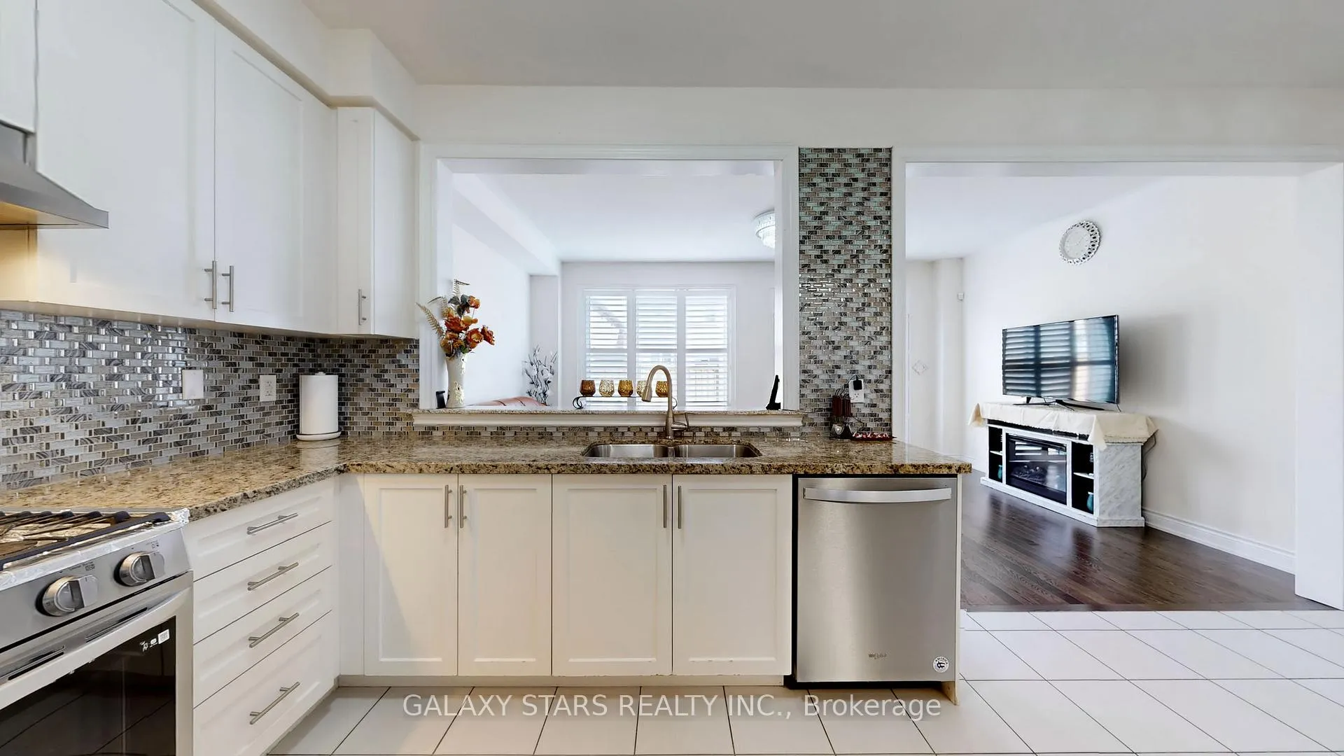 Photo 12 of 350 Kirkham Drive, Markham, Cedarwood — HOMEH