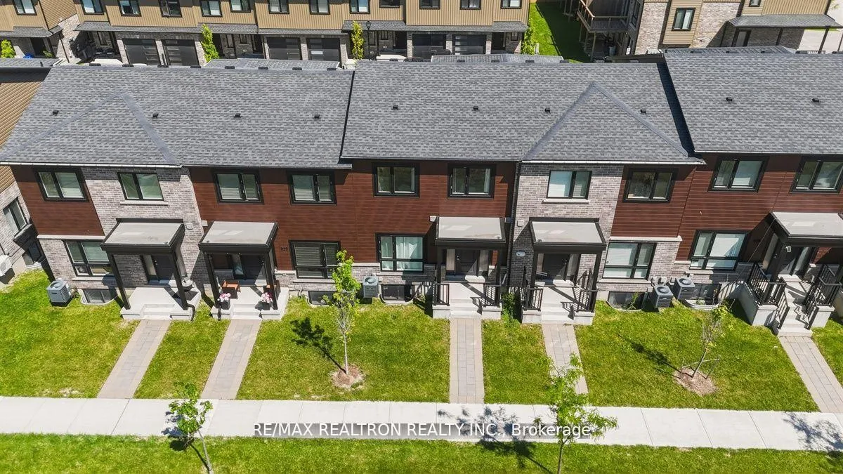 Photo 3 of 823 Sarnia Road, London, North M — HOMEH