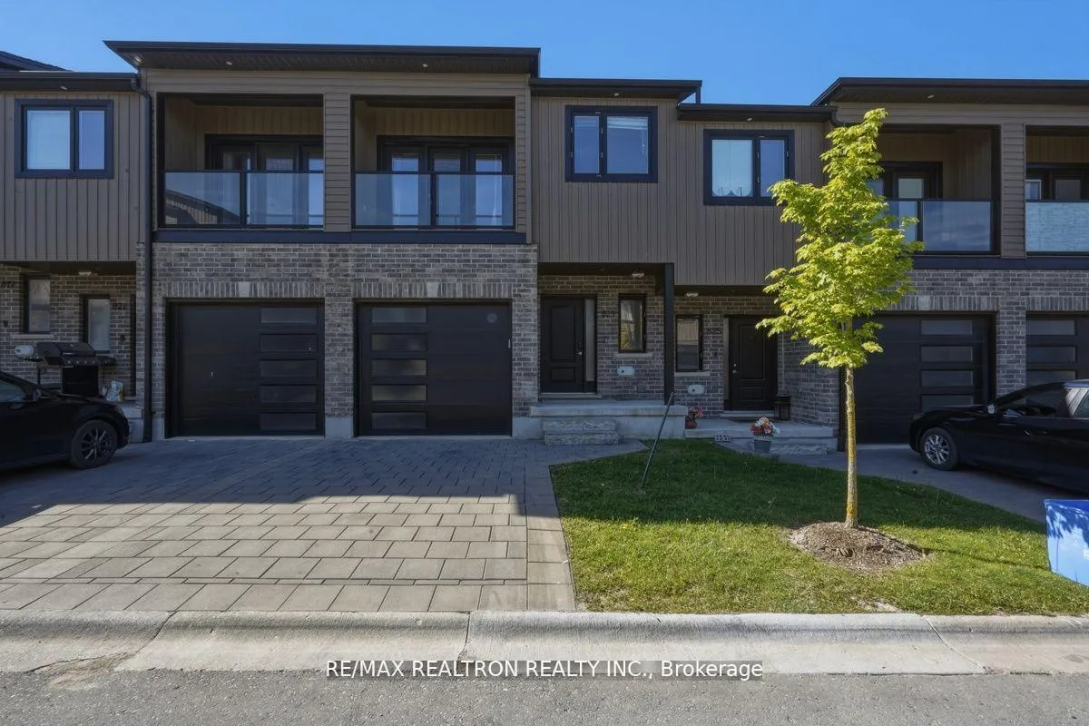 Photo 8 of 823 Sarnia Road, London, North M — HOMEH