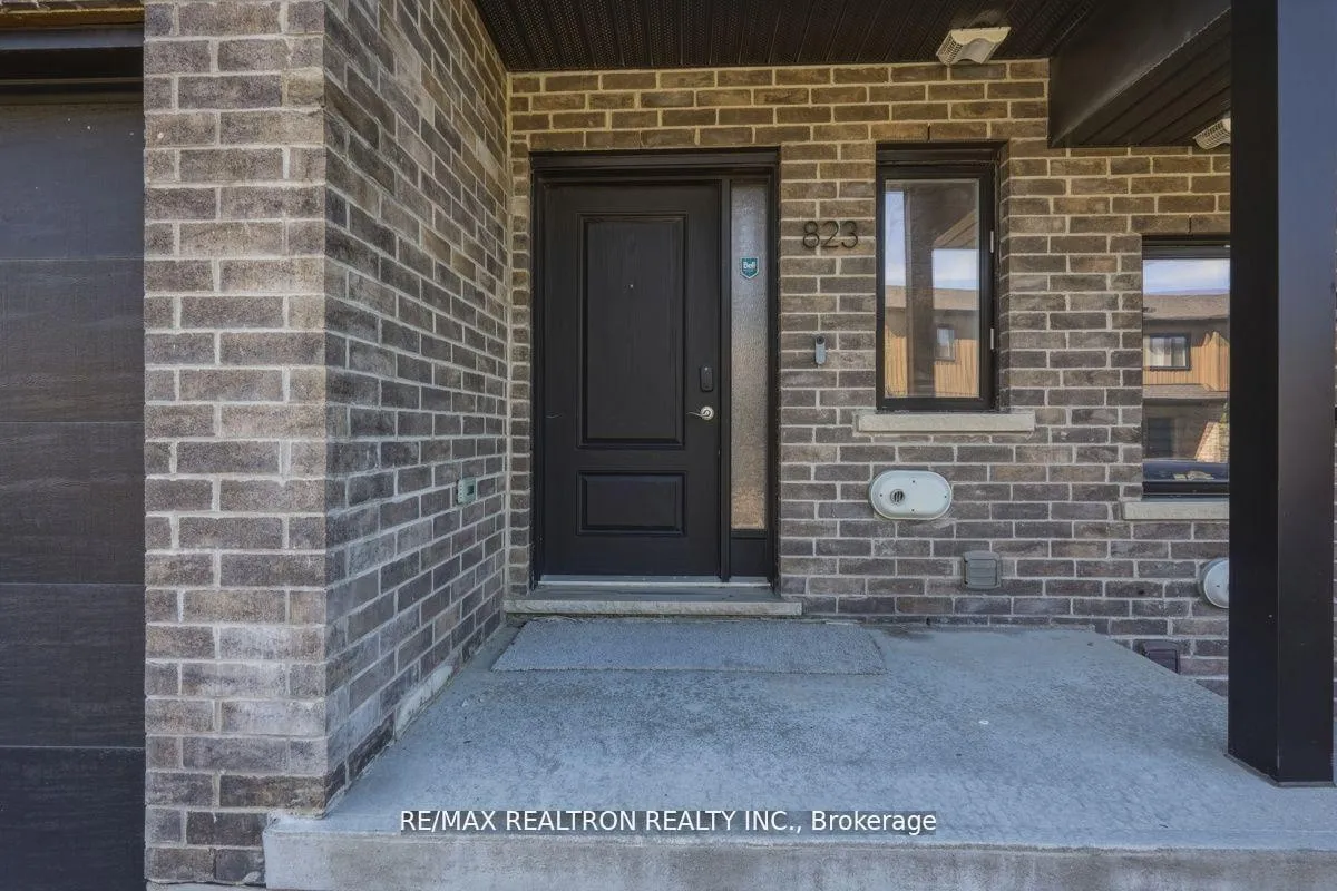 Photo 9 of 823 Sarnia Road, London, North M — HOMEH