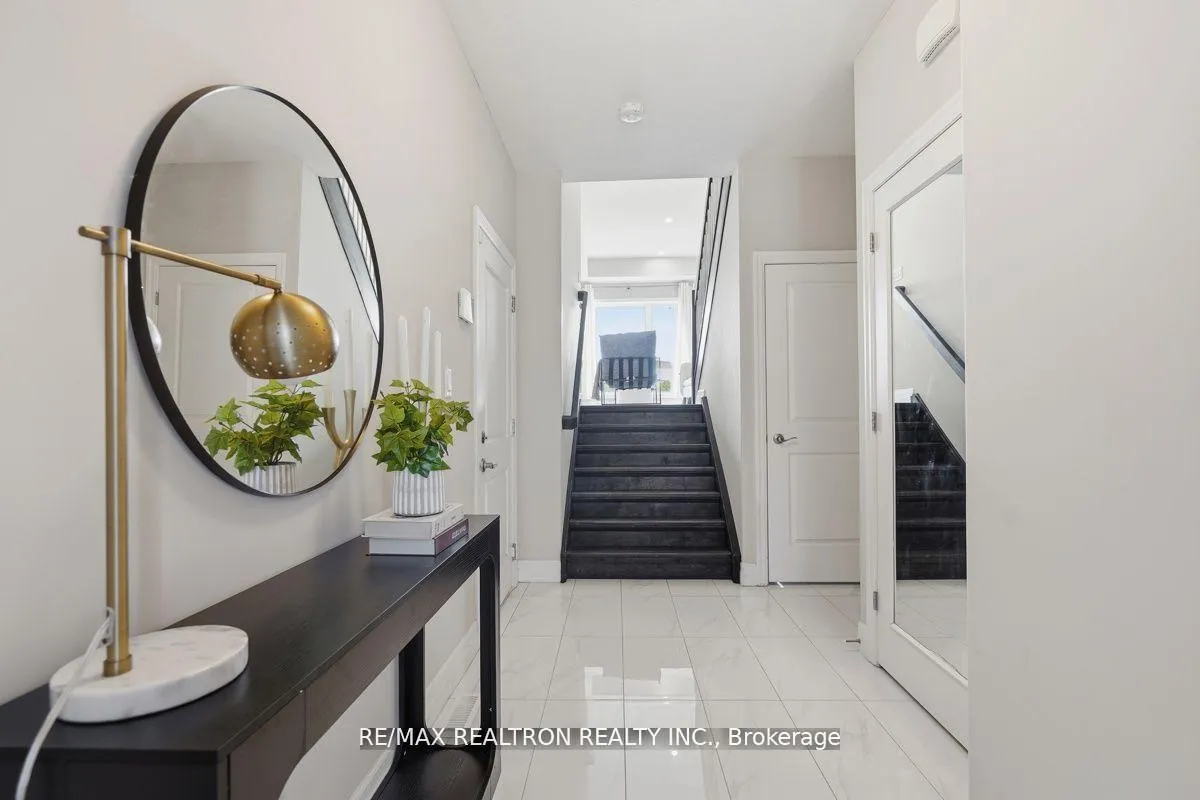 Photo 11 of 823 Sarnia Road, London, North M — HOMEH