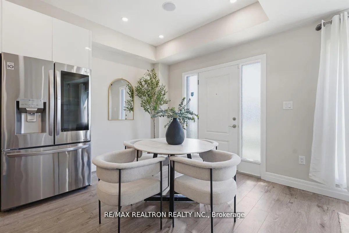 Photo 21 of 823 Sarnia Road, London, North M — HOMEH