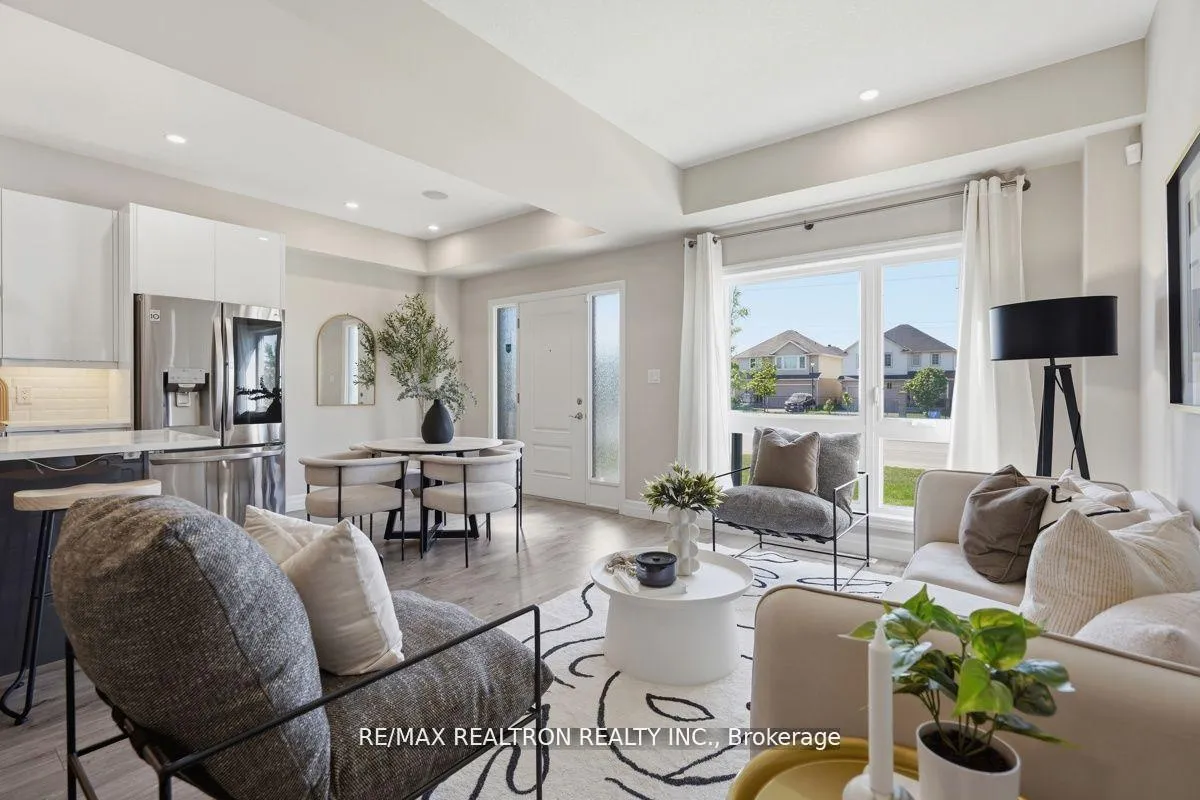 Photo 25 of 823 Sarnia Road, London, North M — HOMEH