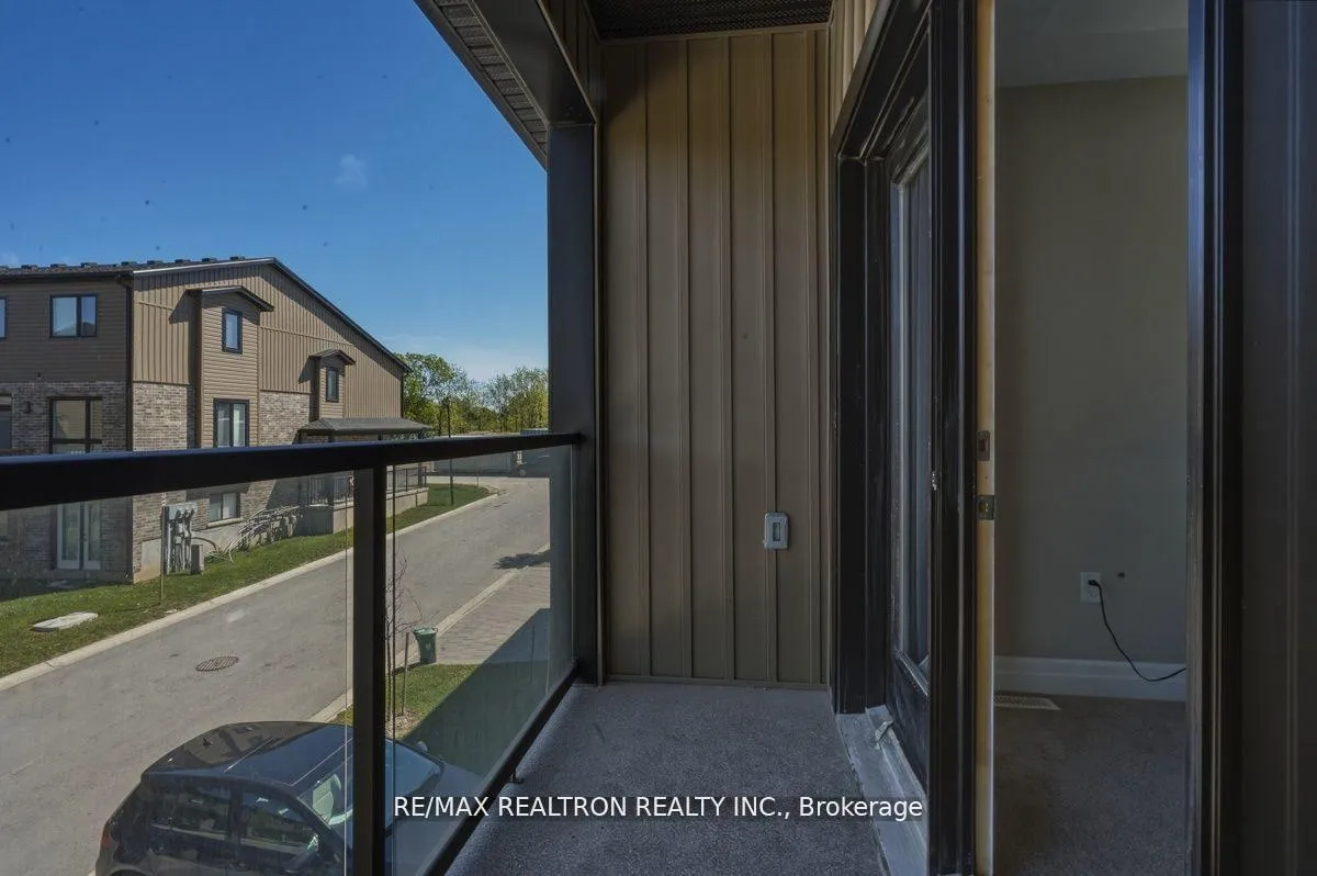 Photo 31 of 823 Sarnia Road, London, North M — HOMEH