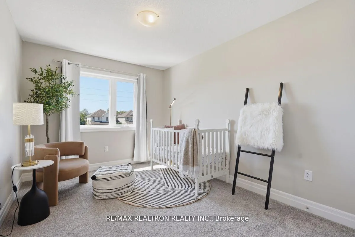 Photo 34 of 823 Sarnia Road, London, North M — HOMEH