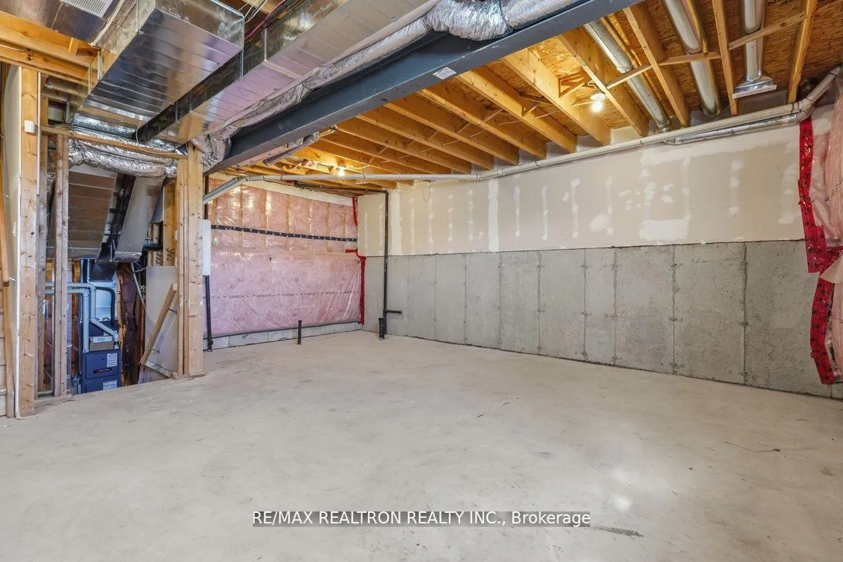 Photo 40 of 823 Sarnia Road, London, North M — HOMEH