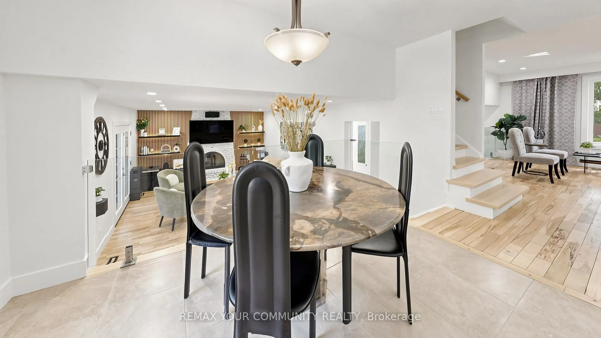 Photo 13 of 5 Coral Harbour Crescent, Markham, Bayview Fairway-Bayview Country Club Estates — HOMEH