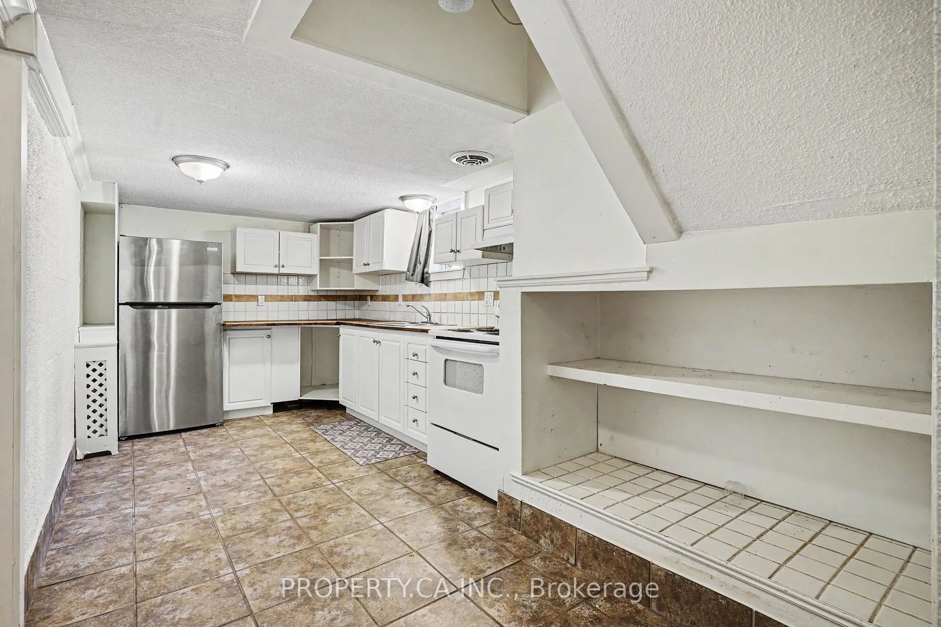Photo 7 of Unit Lower, 130 Lauder Avenue, Toronto, Corso Italia-Davenport — HOMEH