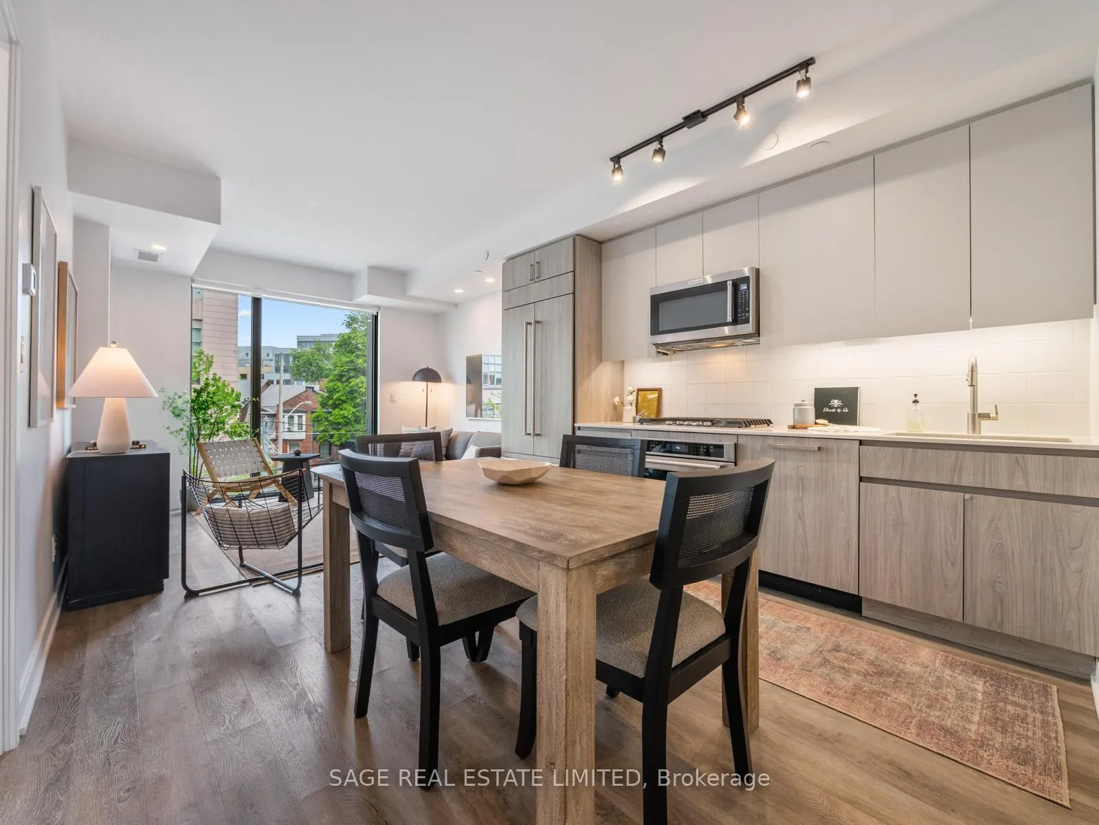 Photo 2 of Unit 304, 430 Roncesvalles Avenue, Toronto, Roncesvalles — HOMEH