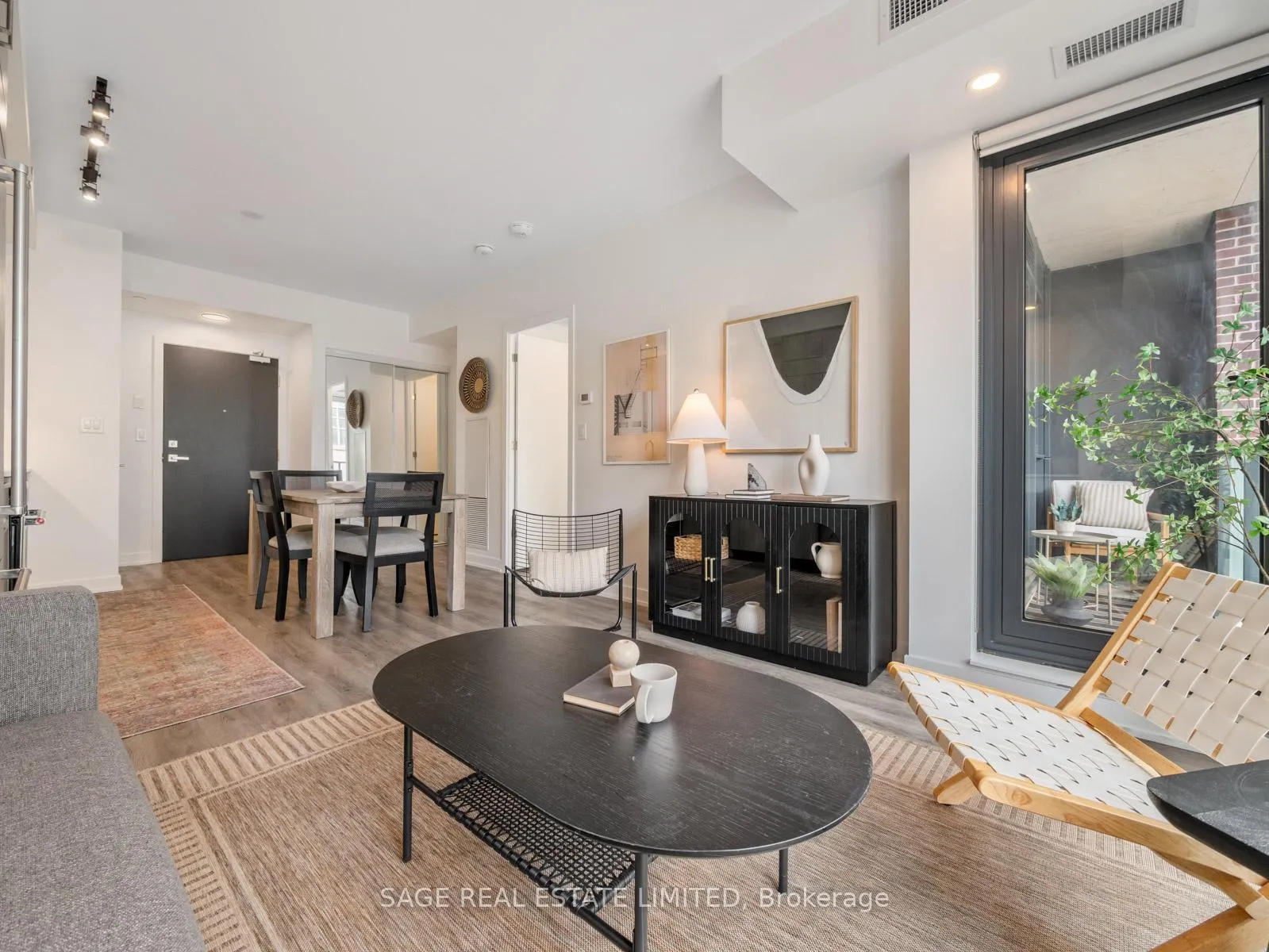 Photo 6 of Unit 304, 430 Roncesvalles Avenue, Toronto, Roncesvalles — HOMEH